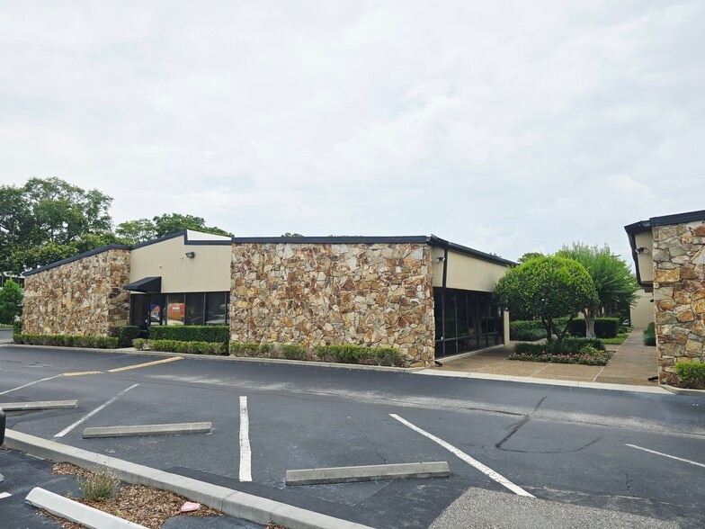 2221 Lee Rd, Winter Park, FL for lease - Building Photo - Image 3 of 7