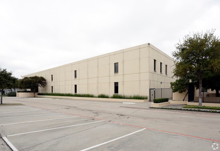 2703 N Central Expy, Richardson, TX for lease - Building Photo - Image 1 of 10