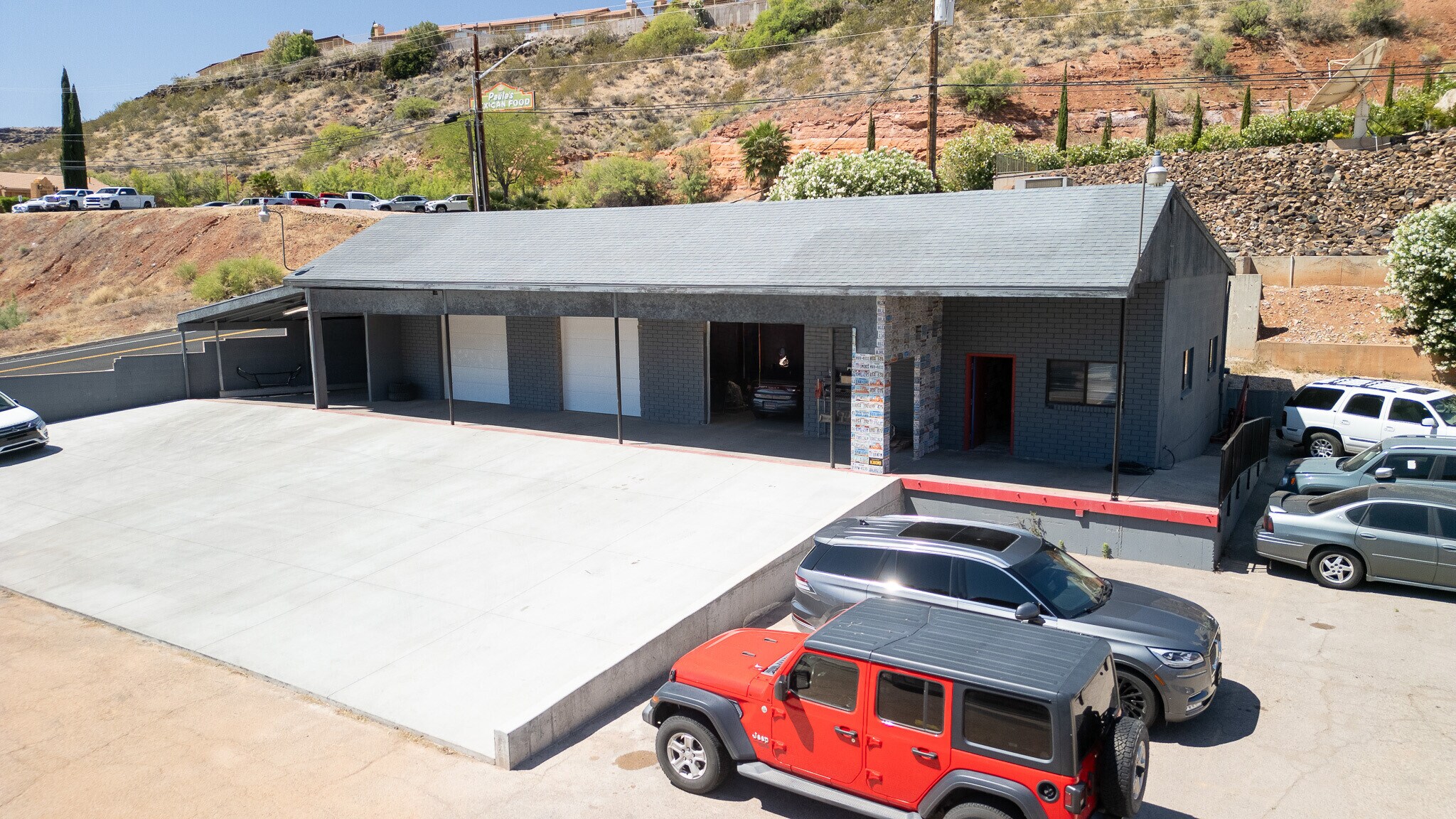 677 N Bluff St, St George, UT for lease Interior Photo- Image 1 of 11