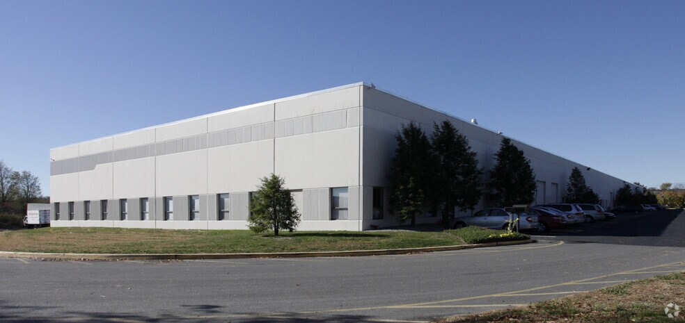 9 Chris Ct, South Brunswick, NJ à louer - Photo principale - Image 3 de 4