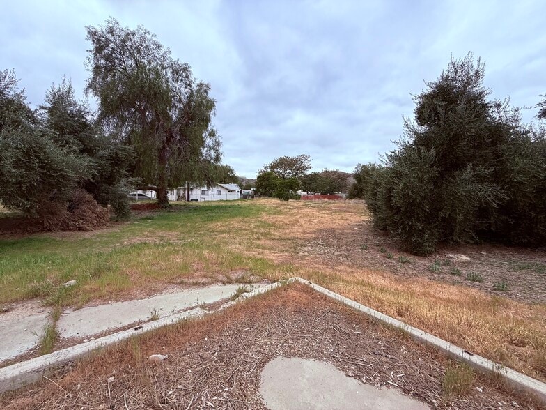 17745 & 17731 Scherzinger, Santa Clarita, CA for sale - Building Photo - Image 3 of 18