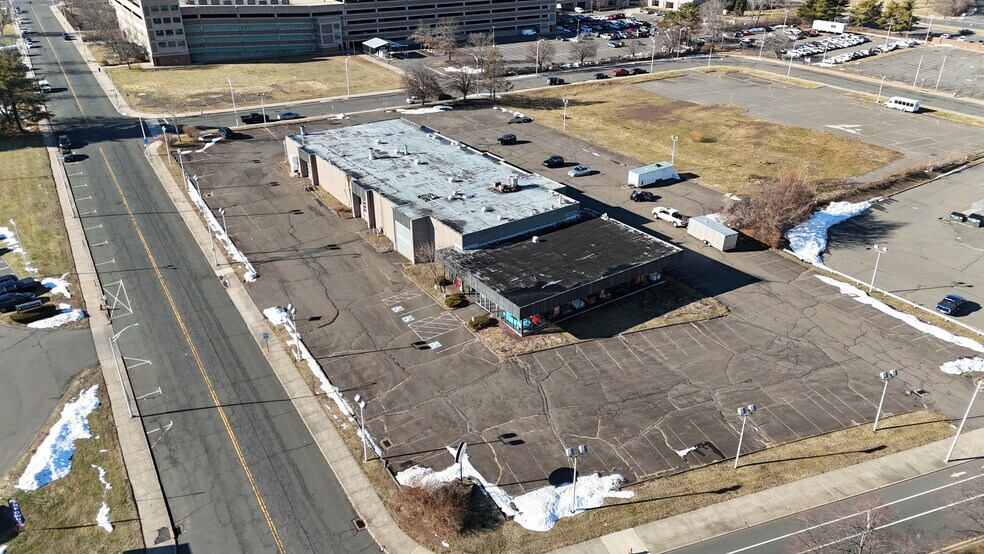 285 Columbus Blvd, New Britain, CT à louer - Photo du bâtiment - Image 2 de 7