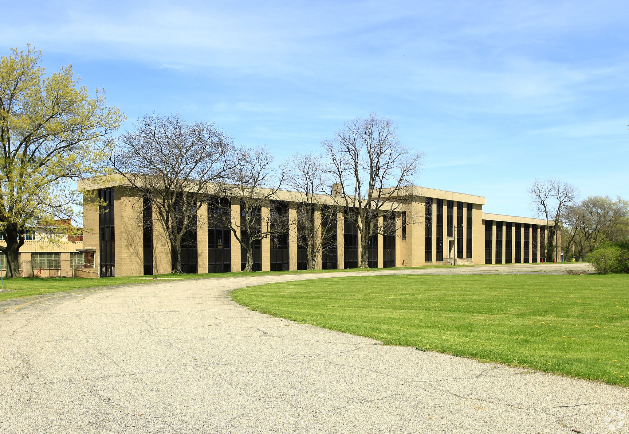 20001 Euclid Ave, Euclid, OH for lease Primary Photo- Image 1 of 49