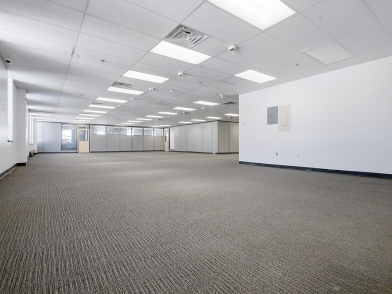 150 Hopper Ave, Waldwick, NJ for lease - Interior Photo - Image 2 of 14