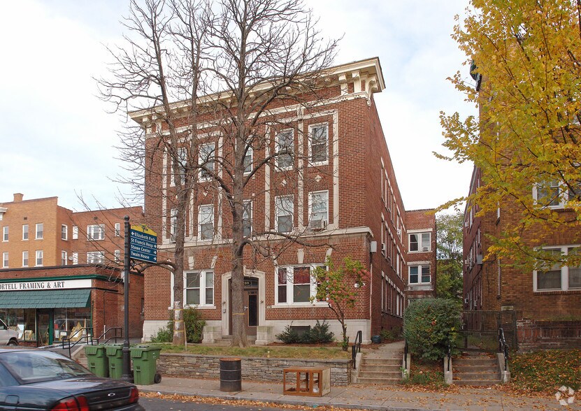 258-260 Sisson Ave, Hartford, CT à vendre - Photo du bâtiment - Image 2 de 2