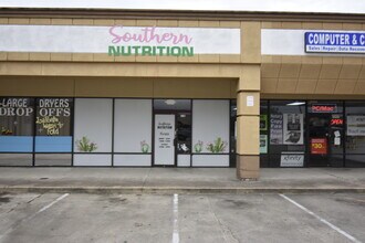1101-1139 S Broadway St, La Porte, TX for lease Interior Photo- Image 1 of 13