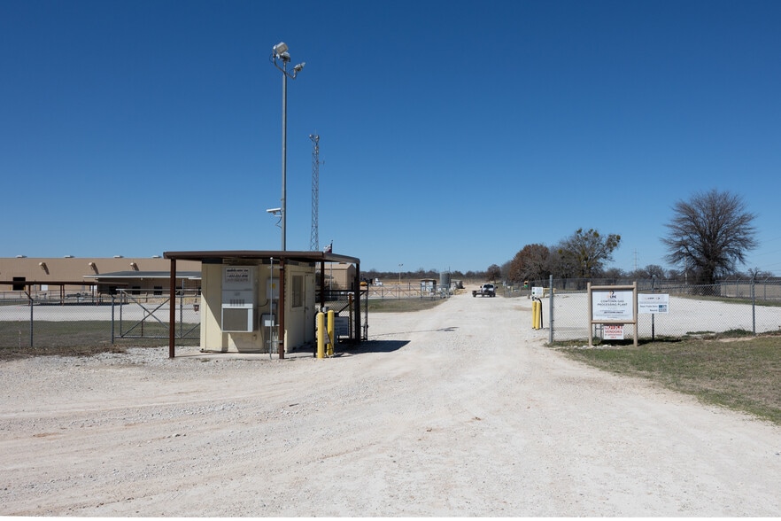 3400 County 326 rd, Cleburne, TX for lease - Building Photo - Image 2 of 7