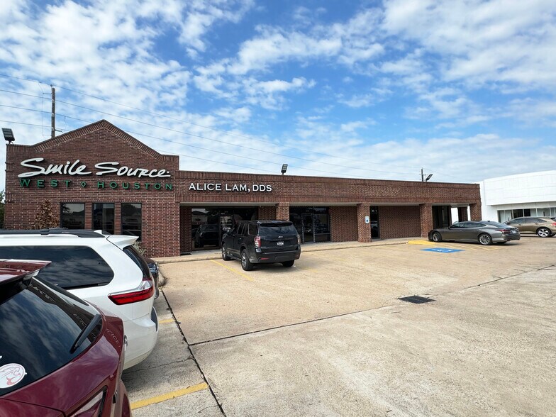 15300 Westheimer Rd, Houston, TX à louer - Photo du bâtiment - Image 3 de 3