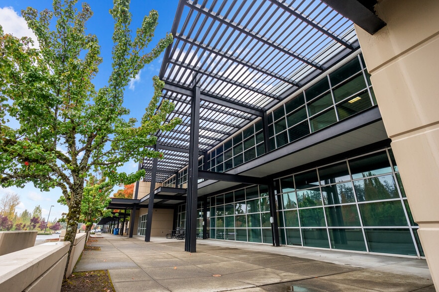 3950 Fairview Industrial Dr SE, Salem, OR for lease - Building Photo - Image 3 of 21