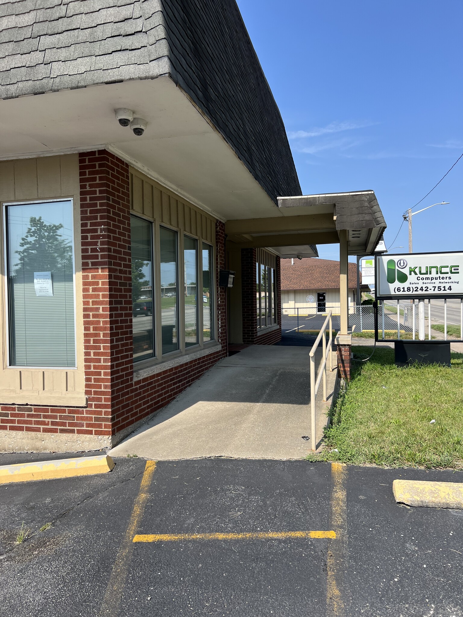 2409 Broadway St, Mount Vernon, IL for lease Building Photo- Image 1 of 13