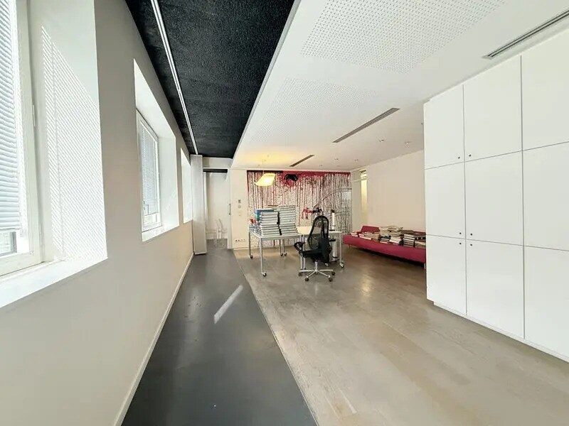 Office in Pantin for lease Interior Photo- Image 1 of 22