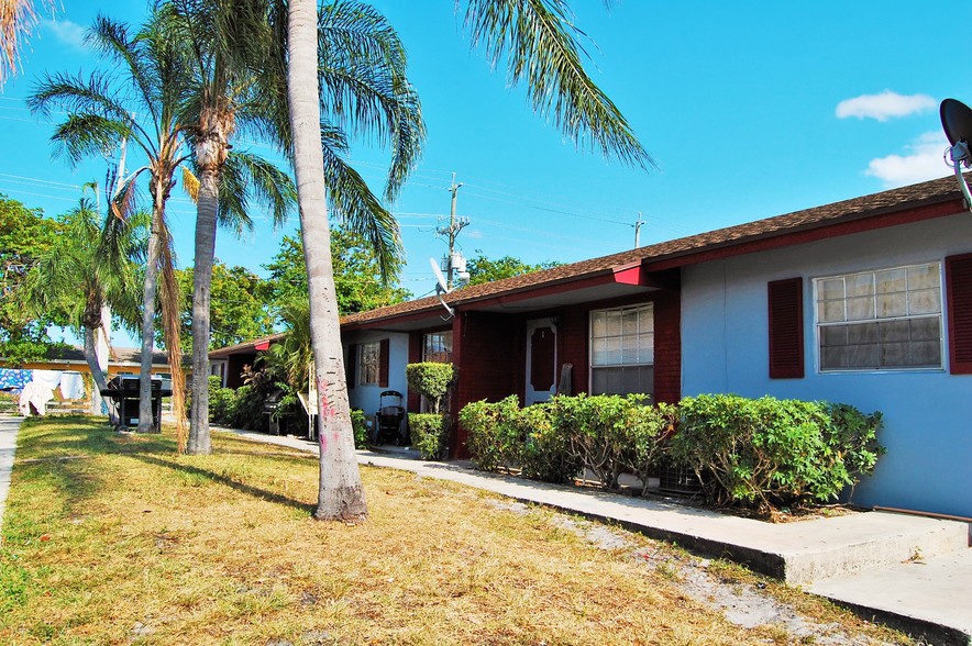 712-714 S F St, Lake Worth, FL à vendre - Photo du bâtiment - Image 3 de 18