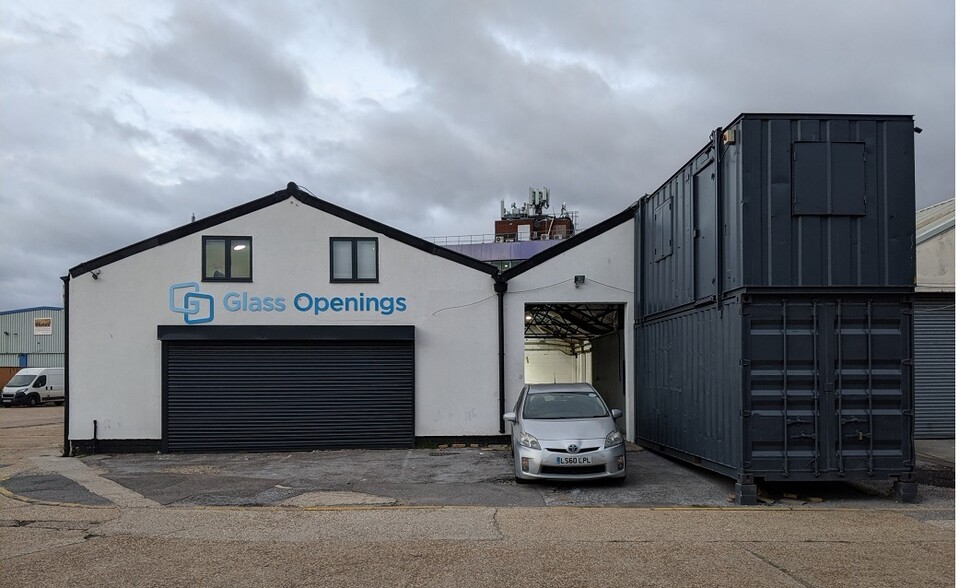 Rainham Rd S, Dagenham for sale - Building Photo - Image 1 of 1