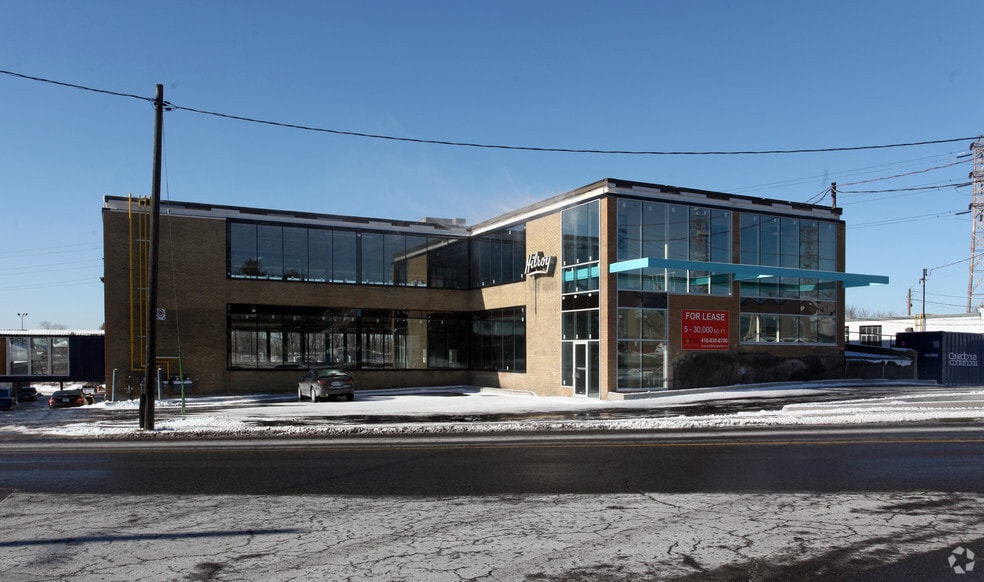 670 Caledonia Rd, Toronto, ON for sale - Primary Photo - Image 1 of 1