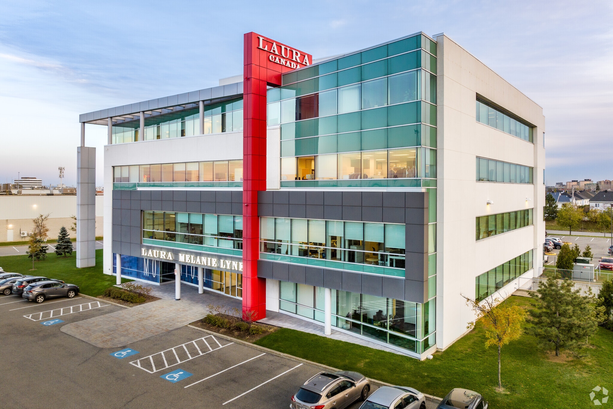 2955 Rue Jules-Brillant, Laval, QC à louer Photo du bâtiment- Image 1 de 20