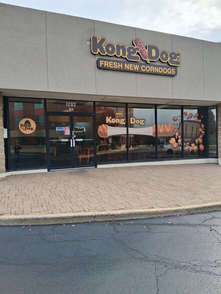 1292 S Rickert Dr, Naperville, IL à vendre - Photo du bâtiment - Image 3 de 24