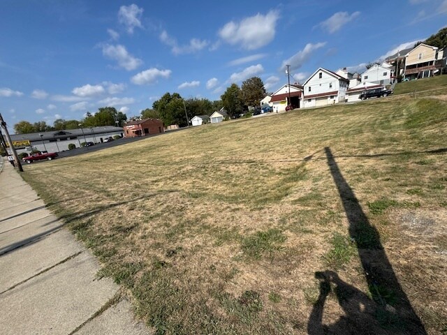 775 W Chestnut St, Washington, PA à vendre - Photo du bâtiment - Image 2 de 8