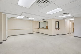 2010 Seagirt Blvd, Far Rockaway, NY for lease Interior Photo- Image 1 of 10