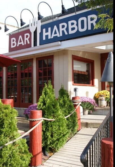 181 E Boston Post Rd, Mamaroneck, NY à louer - Photo du bâtiment - Image 1 de 7