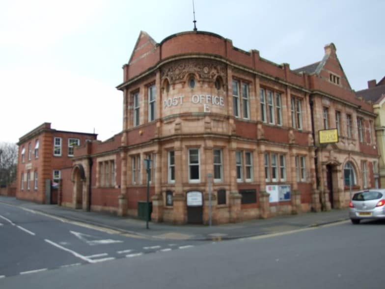 Corportation St, Hyde for lease - Primary Photo - Image 1 of 2