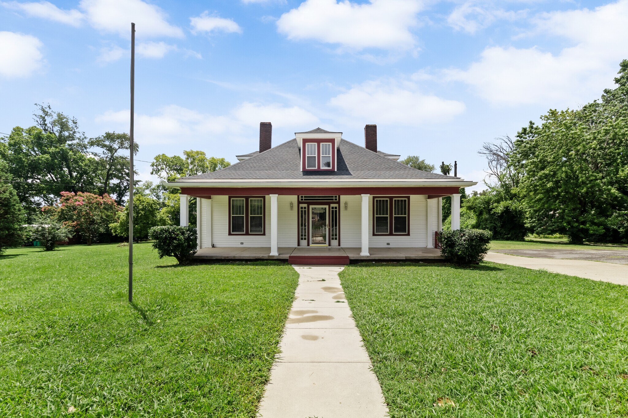 300 Maple St, Smyrna, TN à vendre Photo du bâtiment- Image 1 de 29
