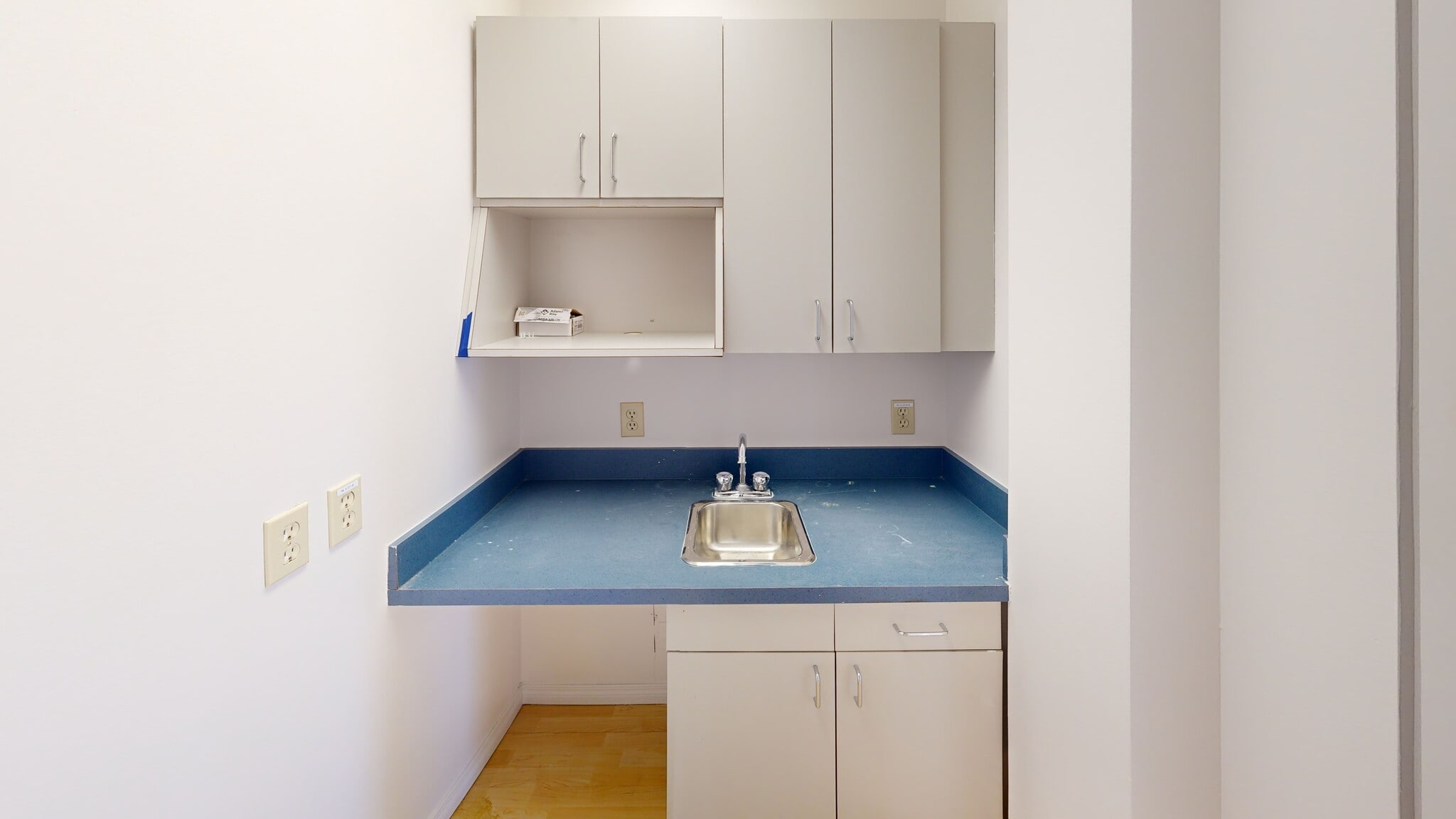 9919 Fairmount Dr SE, Calgary, AB à louer Photo intérieure- Image 1 de 9