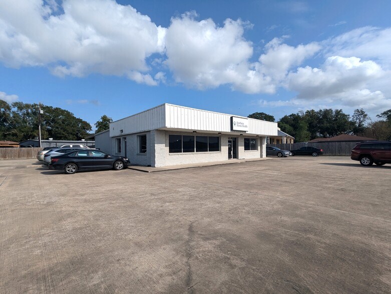 2348 Highway 69 N, Nederland, TX à vendre - Photo principale - Image 1 de 36