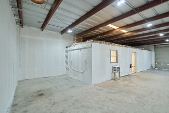 1300 S Frazier St, Conroe, TX à louer Photo intérieure- Image 1 de 21