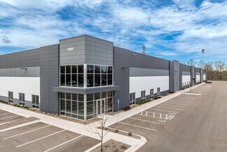 Plus de détails pour 9525 E River Rd, Coon Rapids, MN - Industriel à louer