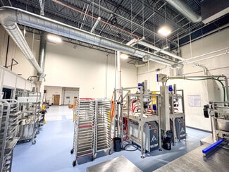 Plus de détails pour 856 Hercules Dr, Colchester, VT - Industriel à louer