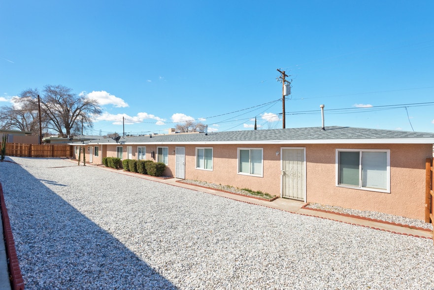 15564 Hesperia Rd, Victorville, CA for sale - Building Photo - Image 3 of 15