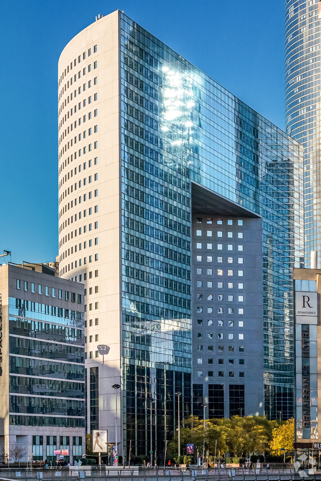 Bureau dans Puteaux à louer Photo du bâtiment- Image 1 de 9