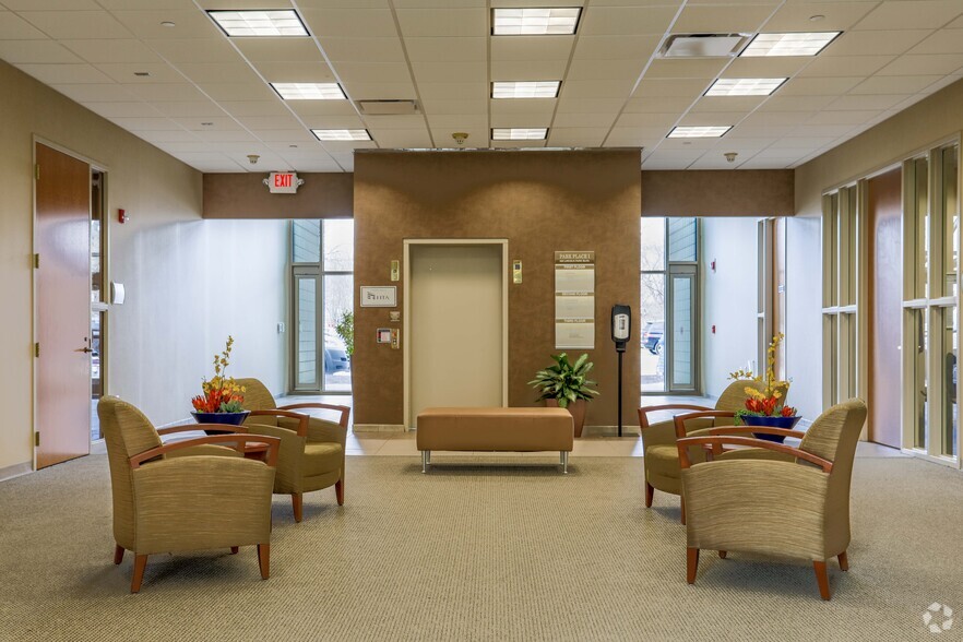 500 Lincoln Park Blvd, Kettering, OH à louer - Hall d’entrée - Image 1 de 2