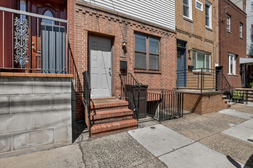 1418 S 8th St, Philadelphia, PA à vendre - Photo du bâtiment - Image 2 de 2
