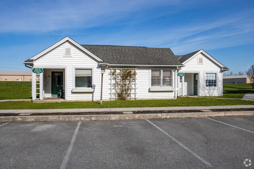 2439 Old Philadelphia Pike, Lancaster, PA à vendre - Photo du bâtiment - Image 3 de 64