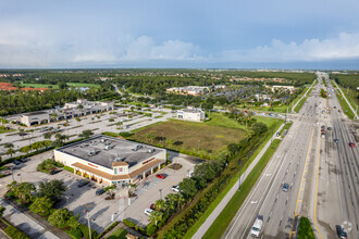 SEC Colonial Blvd & Treeline Ave, Fort Myers, FL - Aérien  Vue de la carte