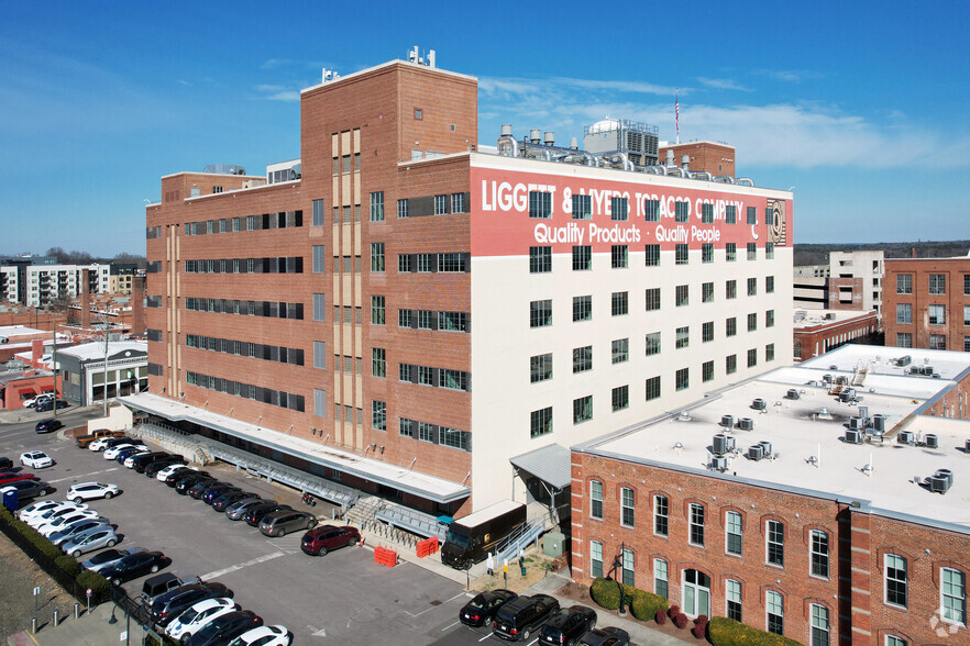 701 W Main St, Durham, NC for lease - Primary Photo - Image 1 of 6