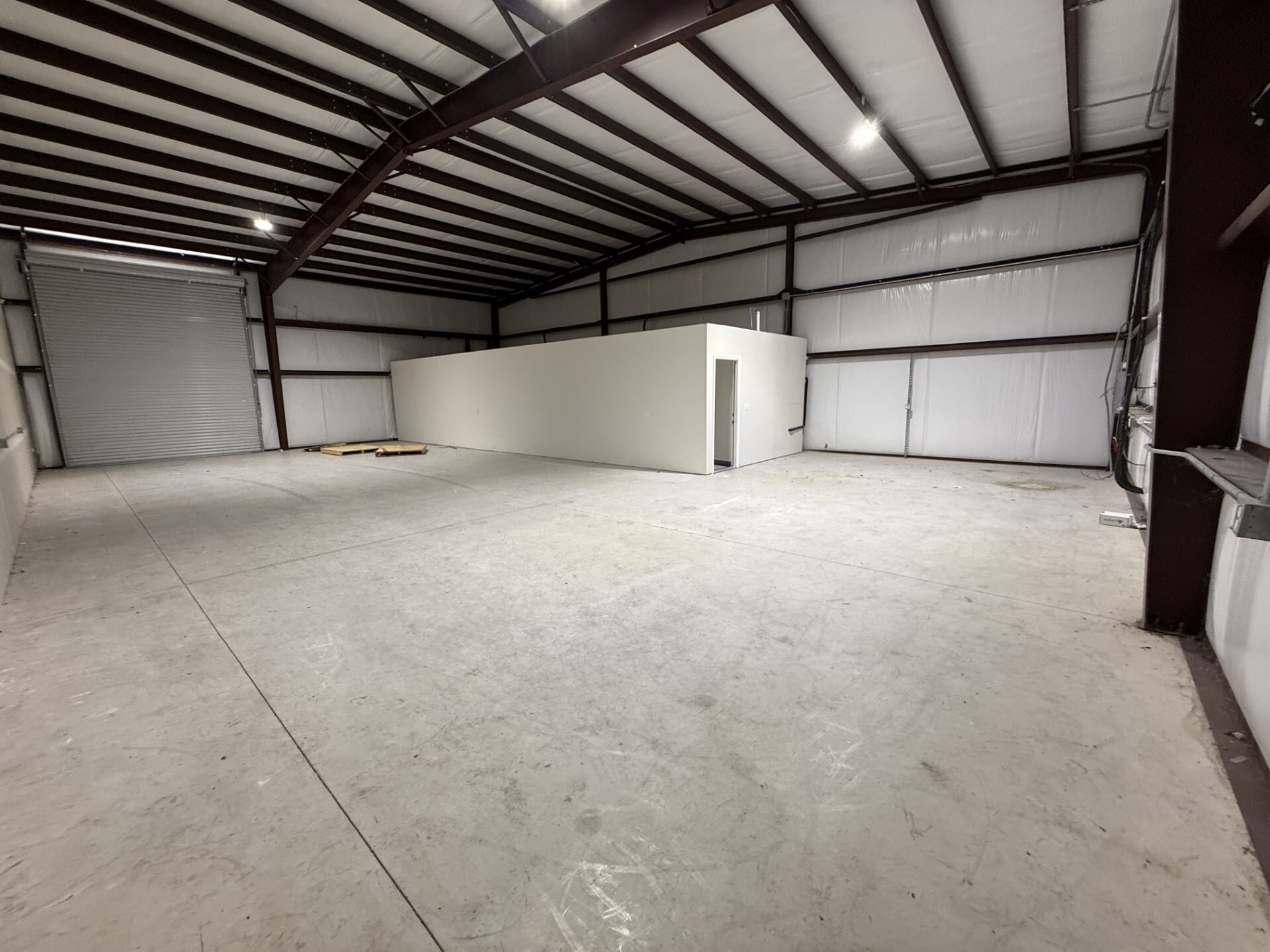 299 Navarro Dr, Seguin, TX for lease Interior Photo- Image 1 of 17