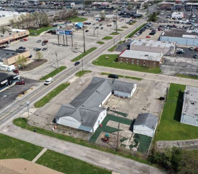 2131-2133 E 54th St, Indianapolis, IN à louer - Photo du bâtiment - Image 3 de 4