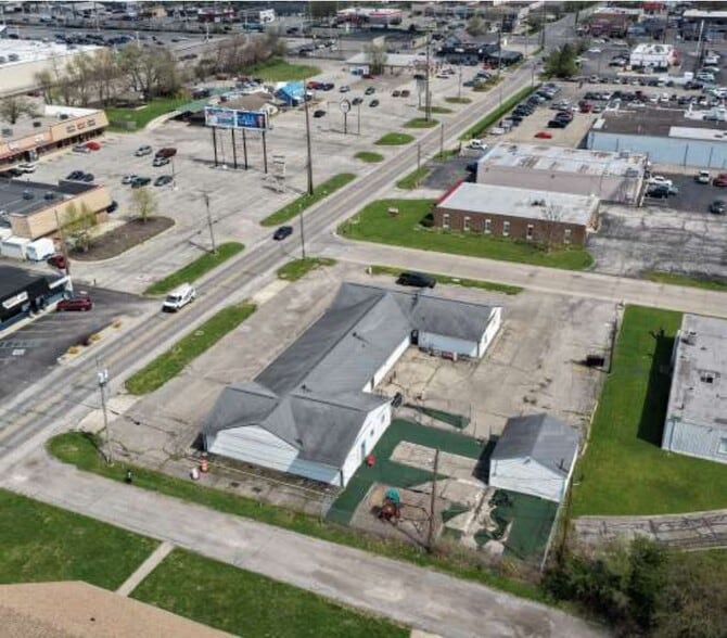 2131 E 54th St, Indianapolis, IN for lease - Building Photo - Image 3 of 4