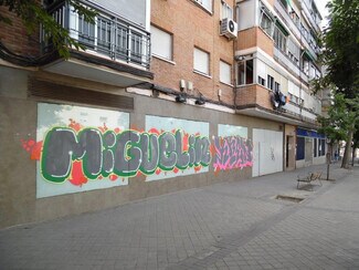 Plus de détails pour Multi-résidentiel à vendre