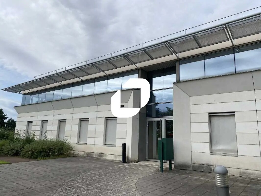 Office in Bron for lease Building Photo- Image 1 of 9