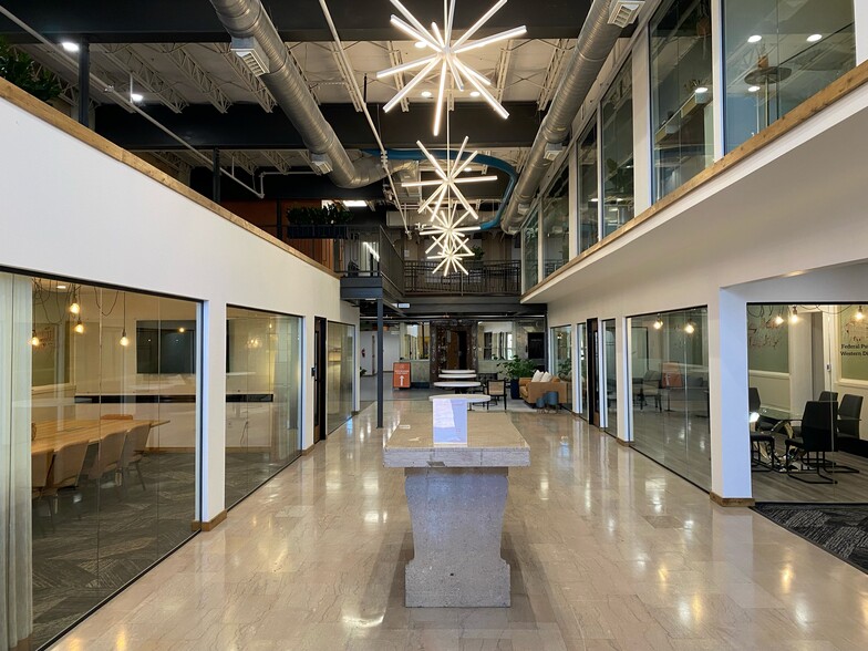 Bank Of America Building Downtown, Waco, TX for lease - Interior Photo - Image 2 of 4