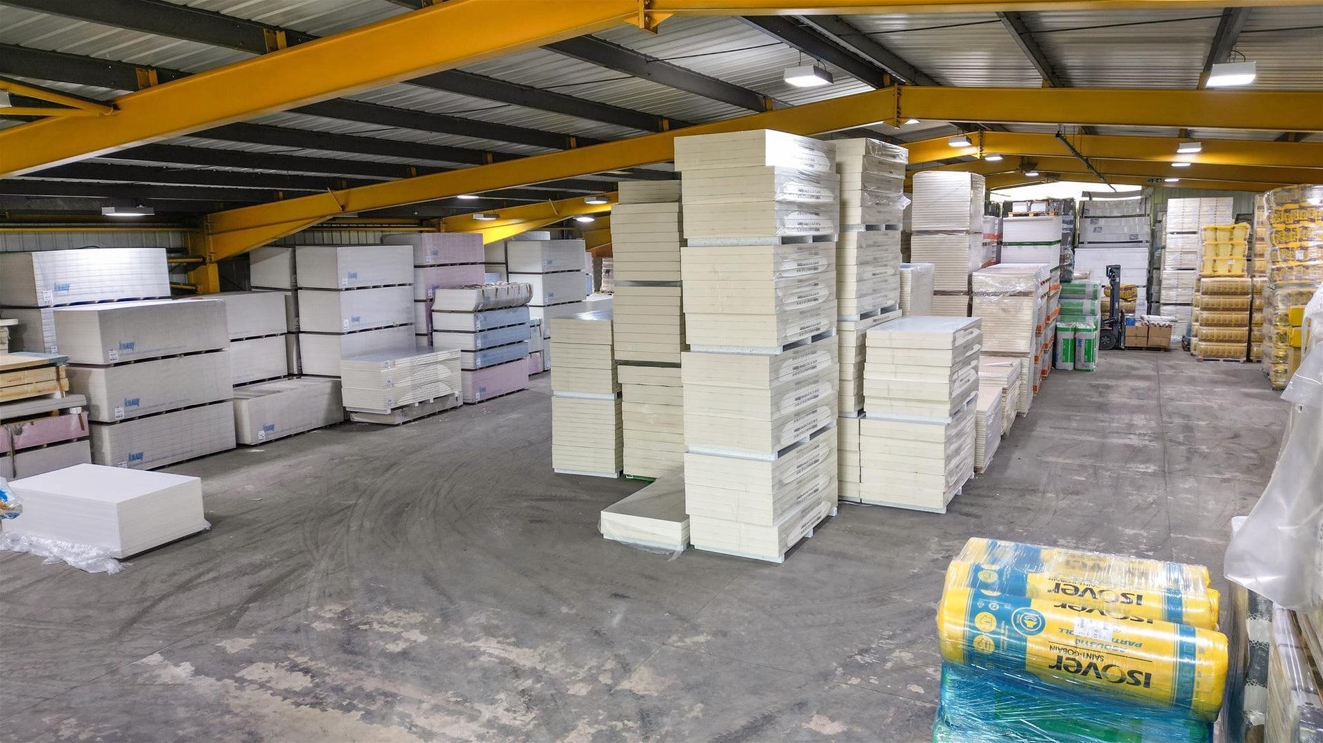 R Hicks & Sons, Brimington Rd N, Chesterfield for lease Interior Photo- Image 1 of 3