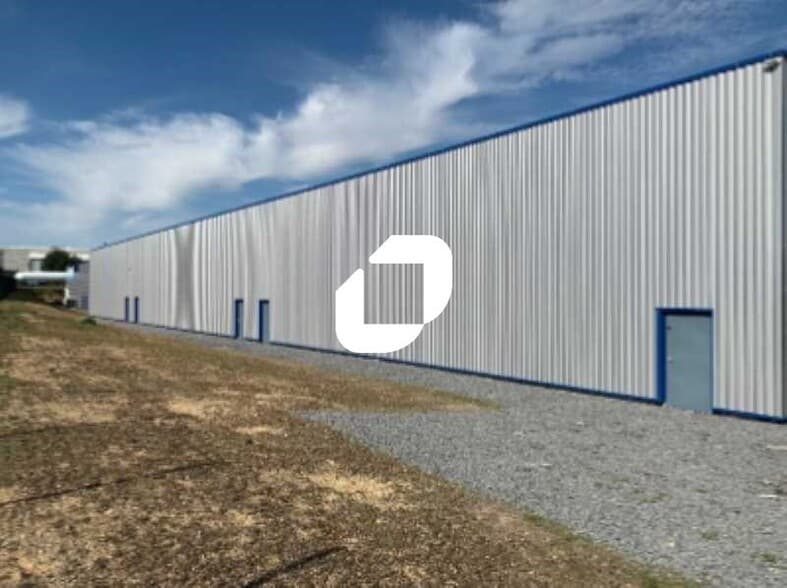 Flex in Chambly for lease - Building Photo - Image 3 of 5