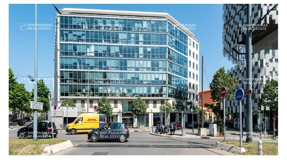 Bureau dans Marseille à louer - Photo du bâtiment - Image 1 de 12