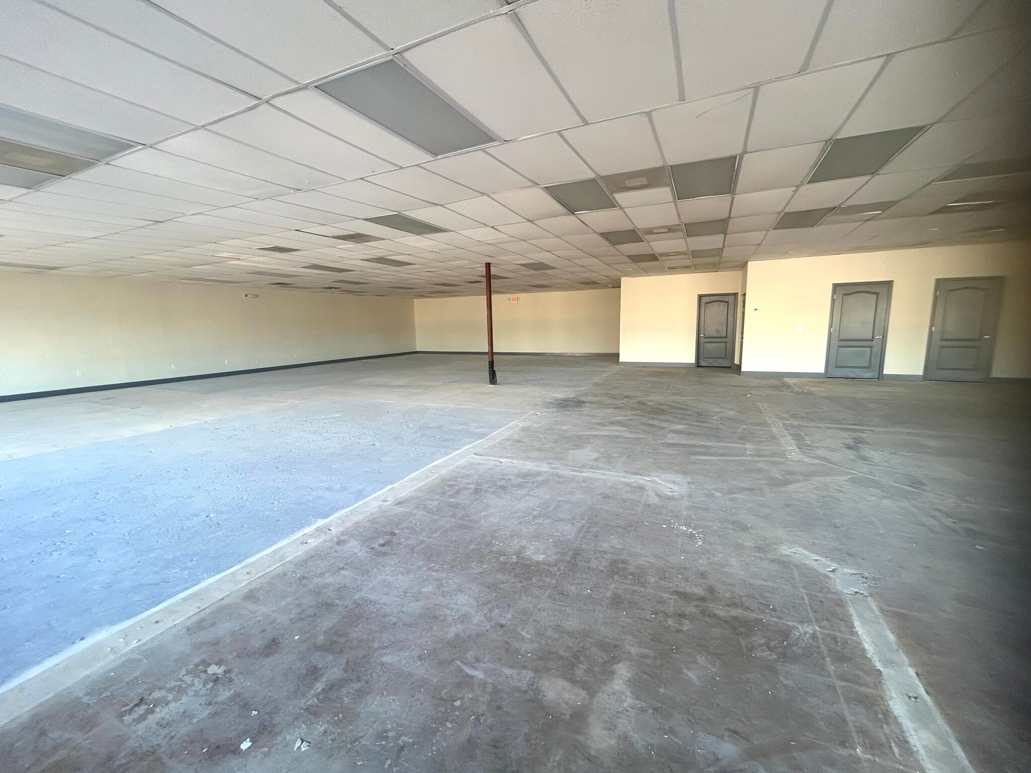 10110-10156 US Highway 19, Port Richey, FL for lease Interior Photo- Image 1 of 4
