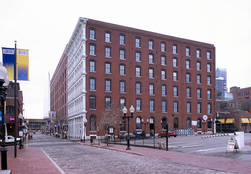 719-727 N 1st St, Saint Louis, MO à louer - Photo du bâtiment - Image 2 de 9