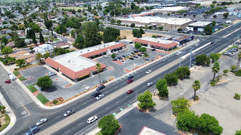 7290-7298 Franklin Blvd, Sacramento, CA for lease - Building Photo - Image 2 of 7