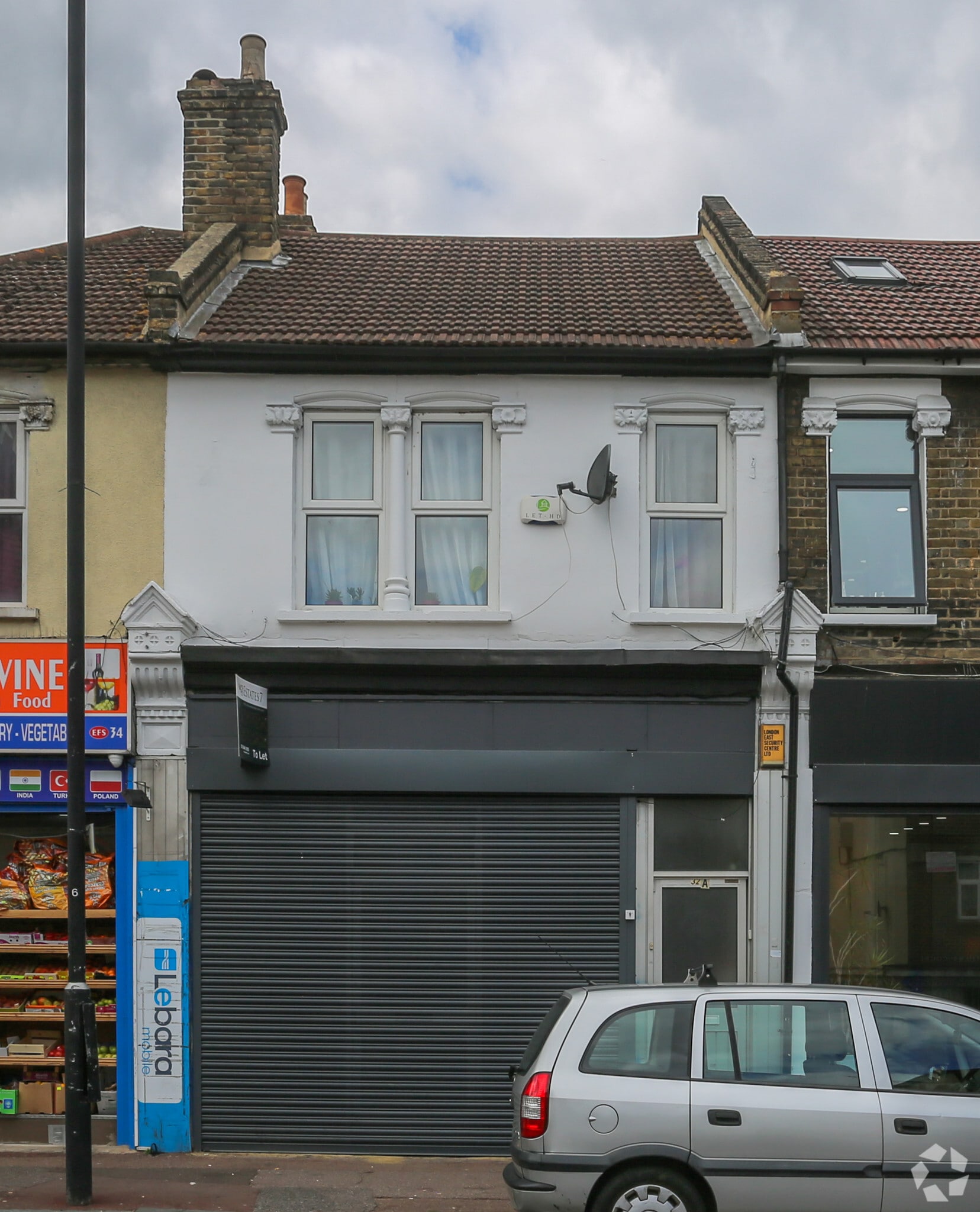 32 Vicarage Ln, London for lease Primary Photo- Image 1 of 5